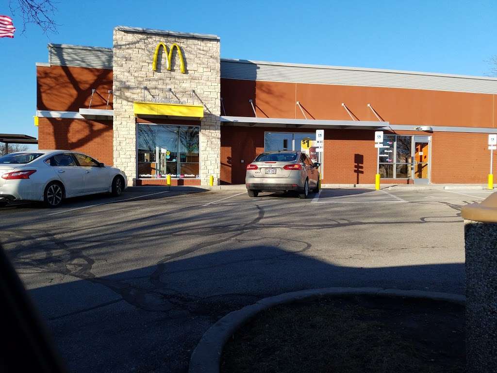McDonalds | 6262 South 13th Street, Milwaukee, WI 53221, USA | Phone: (414) 764-3331