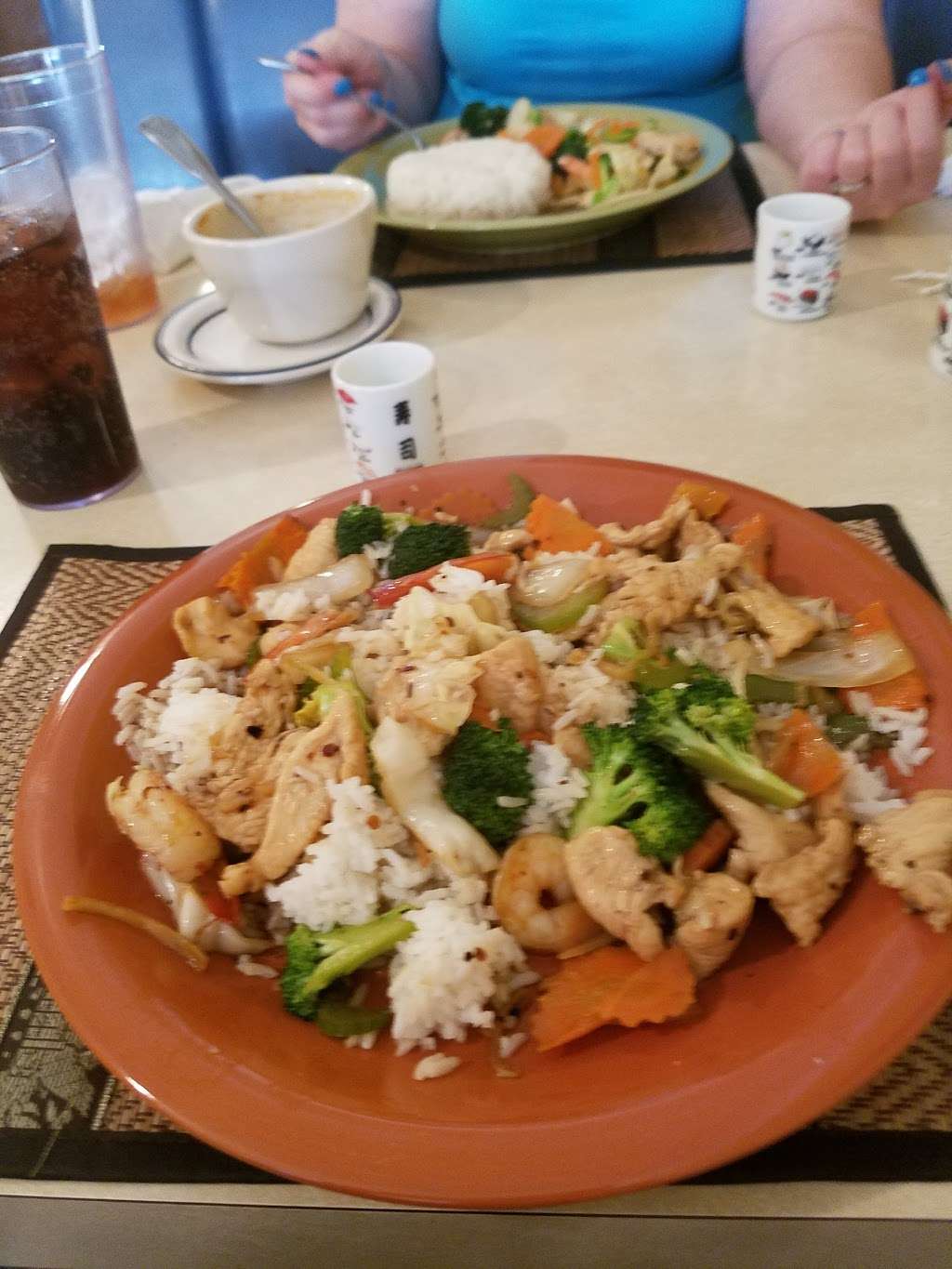 Malas Thai Cafe changing name to Chef Thai & Sushi | 117 N Main St, China Grove, NC 28023, USA | Phone: (704) 857-0060