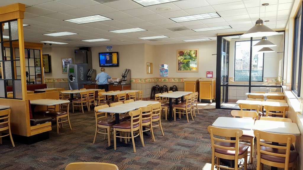 Wendys | 149 Westport Ave, Norwalk, CT 06851, USA | Phone: (203) 354-0821