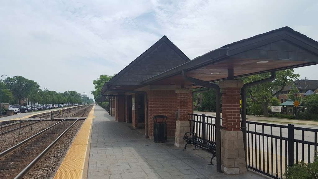 Lehigh/Glenview Metra Station | Glenview, IL 60025, USA