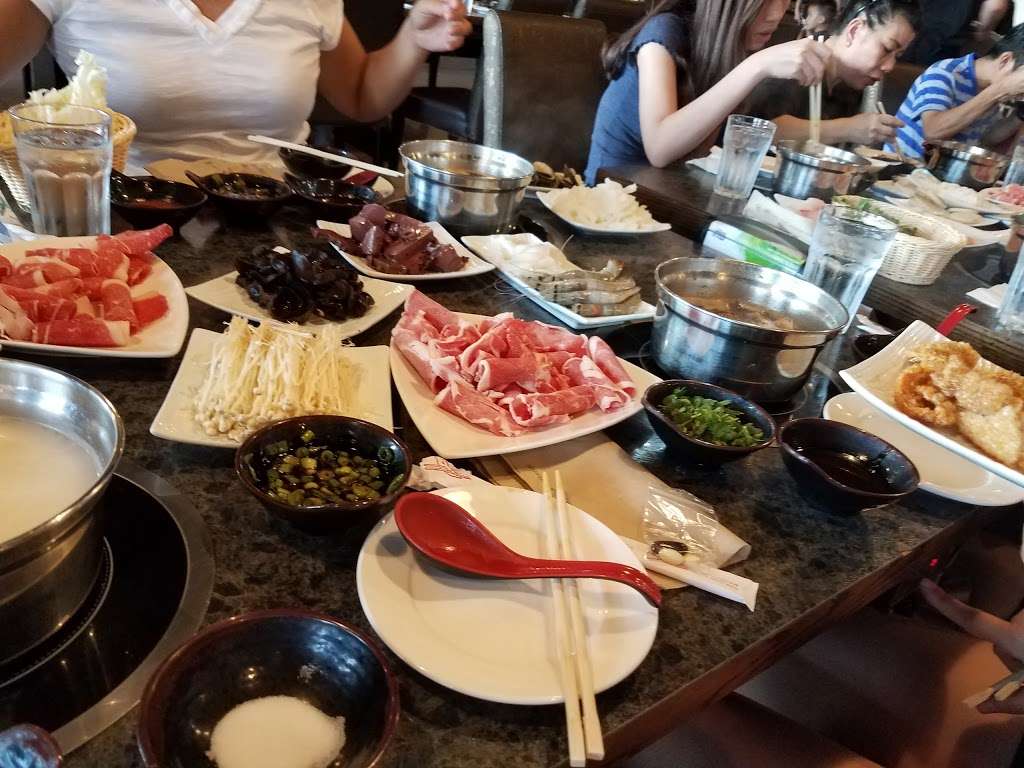 Aki Asian Hotpot Restaurant | 12303 E Mississippi Ave #125, Aurora, CO 80012, USA | Phone: (720) 638-3193