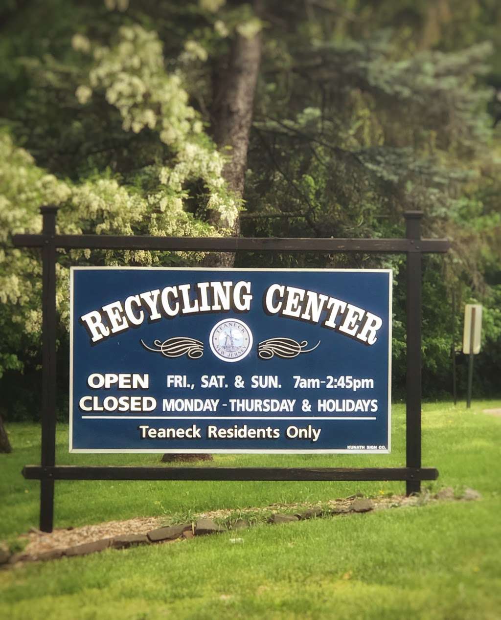 Teaneck Recycling Center | 1600 River Rd, Teaneck, NJ 07666, USA | Phone: (201) 837-1600 ext. 1946