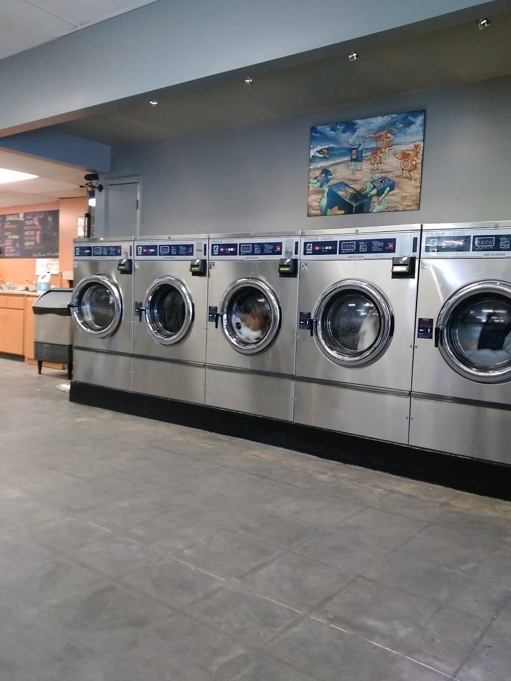 Laundry Land | 1344 N 27th St, Lincoln, NE 68503, USA | Phone: (402) 474-5155