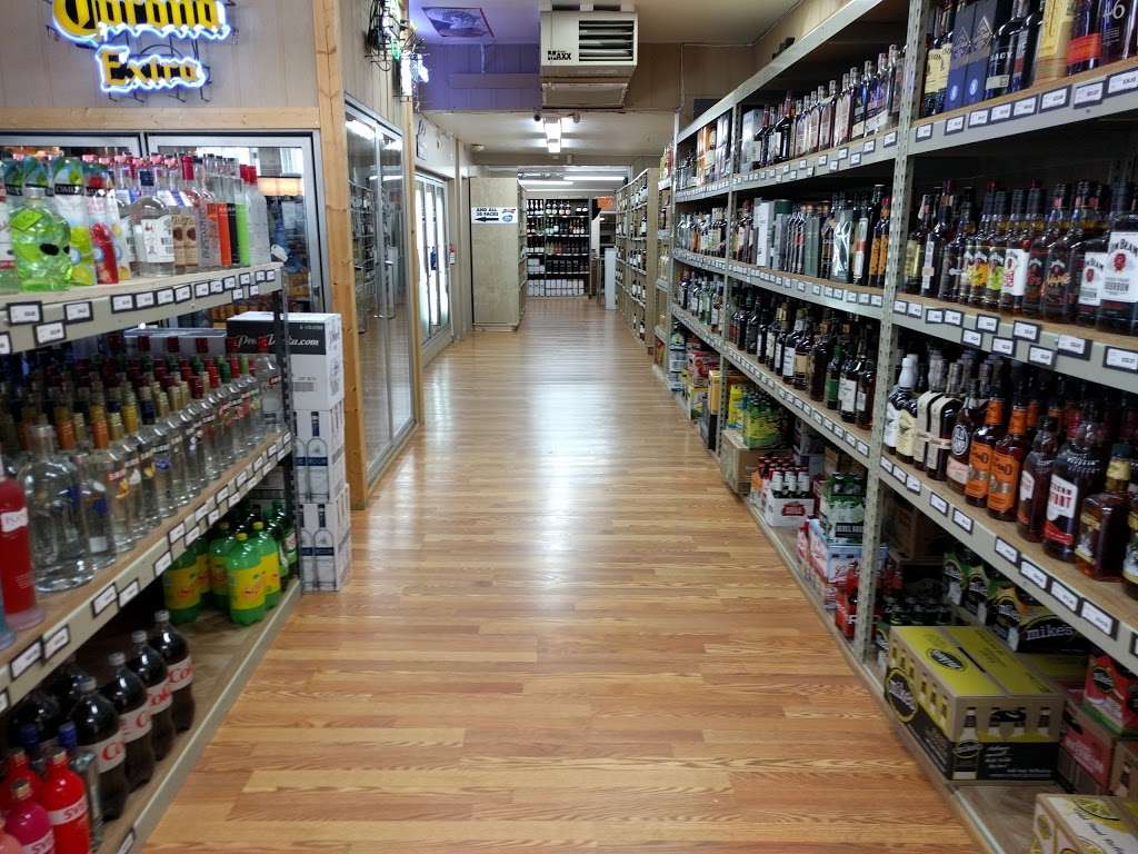 Juns Liquor | 56720 Colfax Ave, Strasburg, CO 80136, USA | Phone: (303) 622-4412