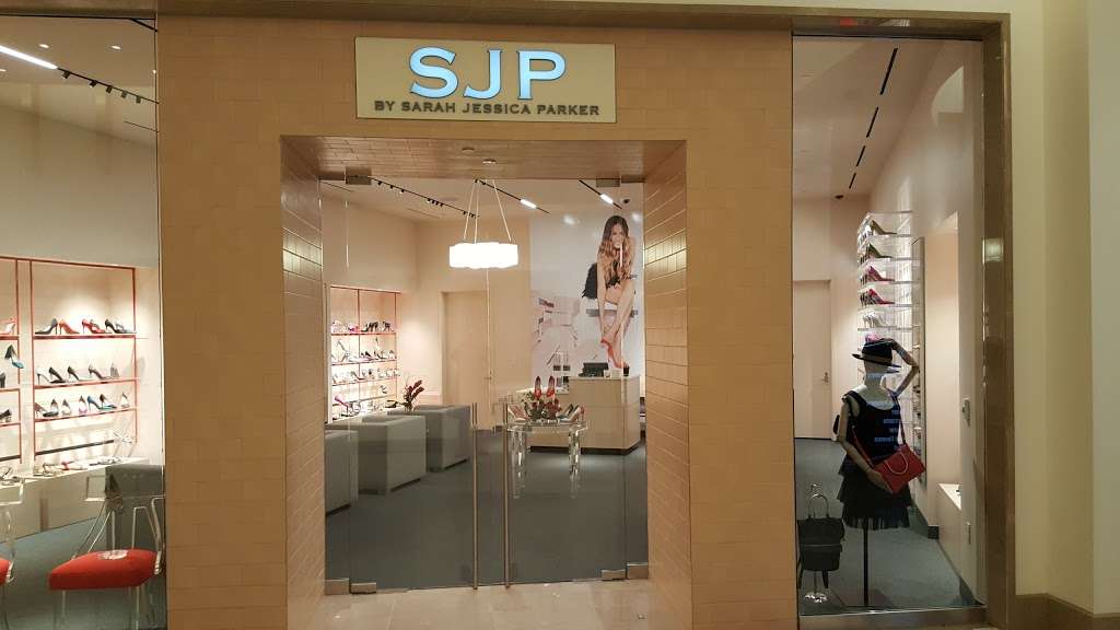 SJP By Sarah Jessica Parker | 101 MGM National Ave, Oxon Hill, MD 20745, USA | Phone: (301) 971-6094