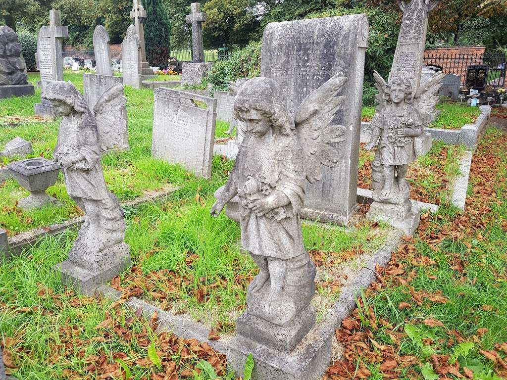 Charlton Cemetery | Cemetery Ln, Charlton, London SE7 8DZ, UK | Phone: 020 8854 0235