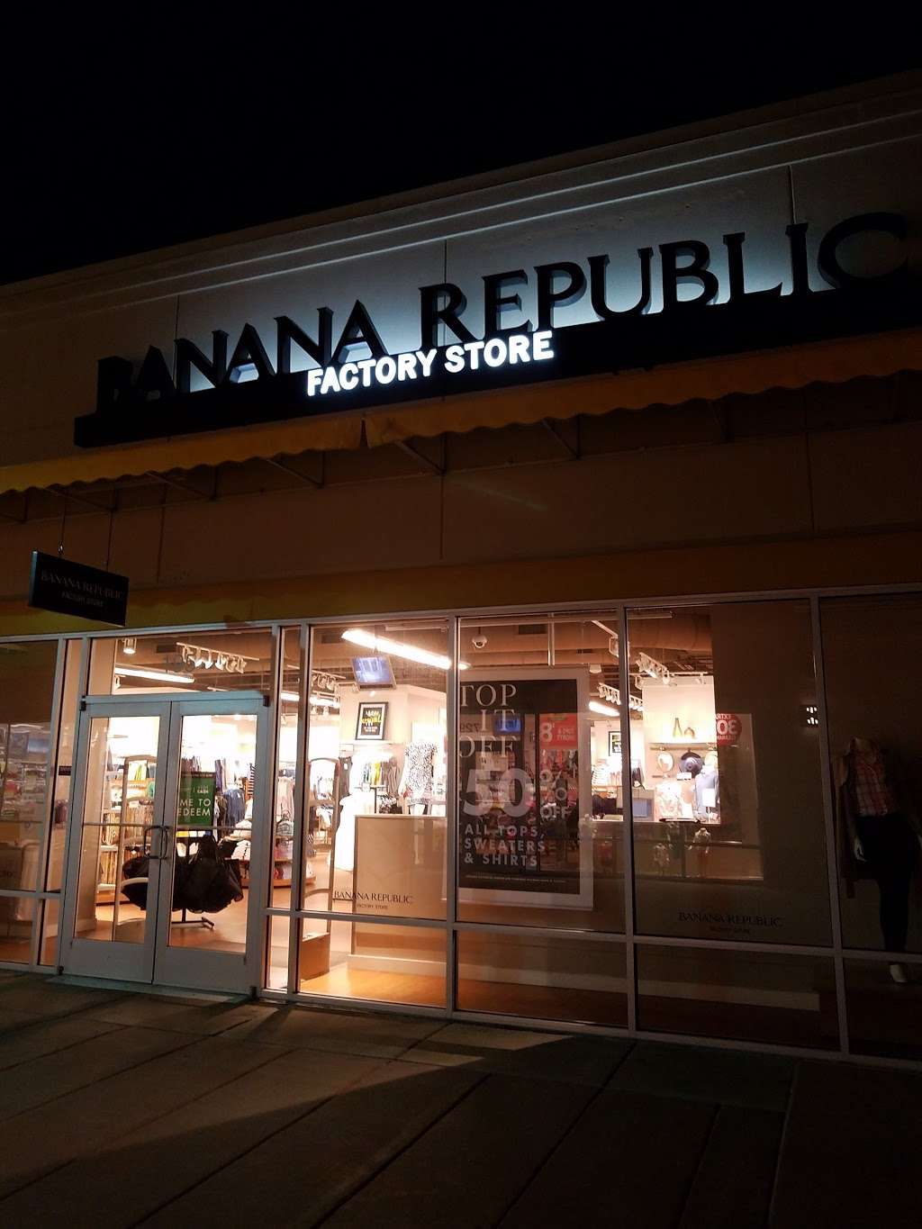 Banana Republic | 1 Premium Outlet Blvd #195, Tinton Falls, NJ 07753, USA | Phone: (732) 493-5148