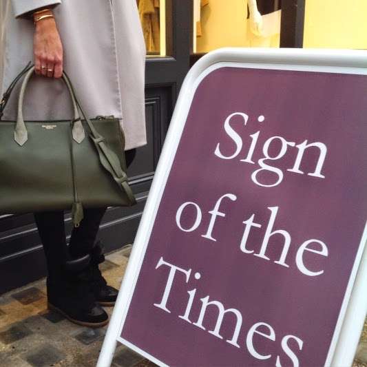 Sign of the Times - Dress Agency | 5 Elystan Street, Chelsea, London SW3 3NT, UK | Phone: 020 7589 4774