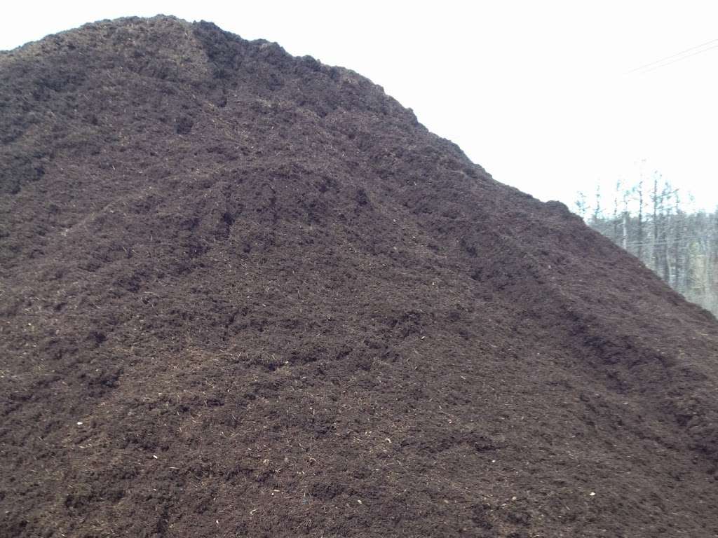 D&D Mulch and Landscape | 728 Broadway, Raynham, MA 02767, USA | Phone: (508) 880-4714