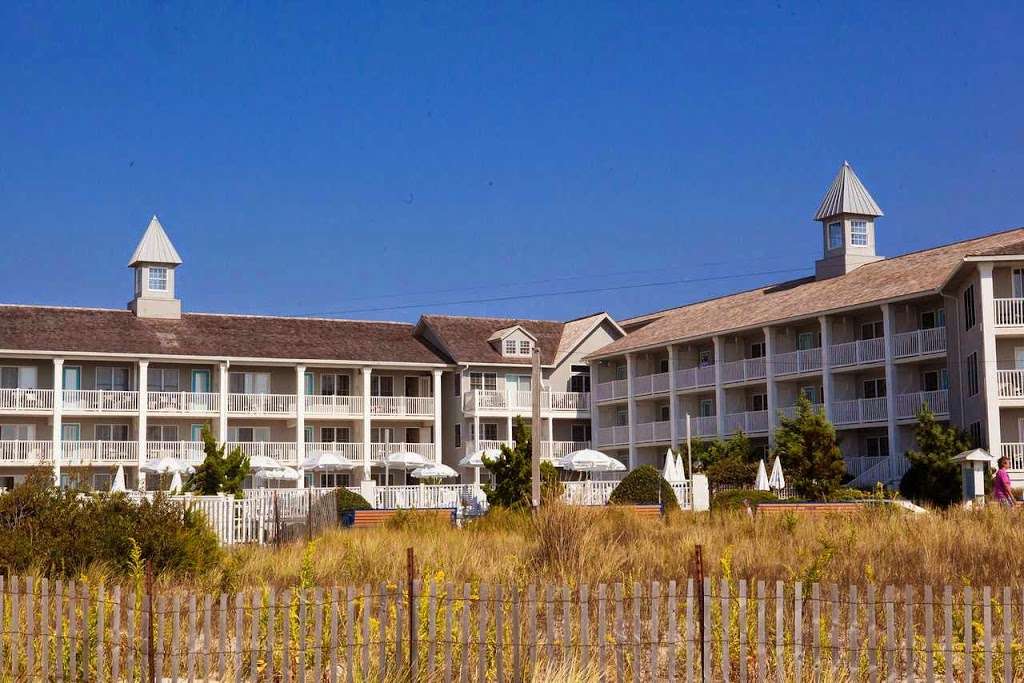 Sandpiper Beach Club | 11 Beach Ave, Cape May, NJ 08204, USA | Phone: (800) 732-7816