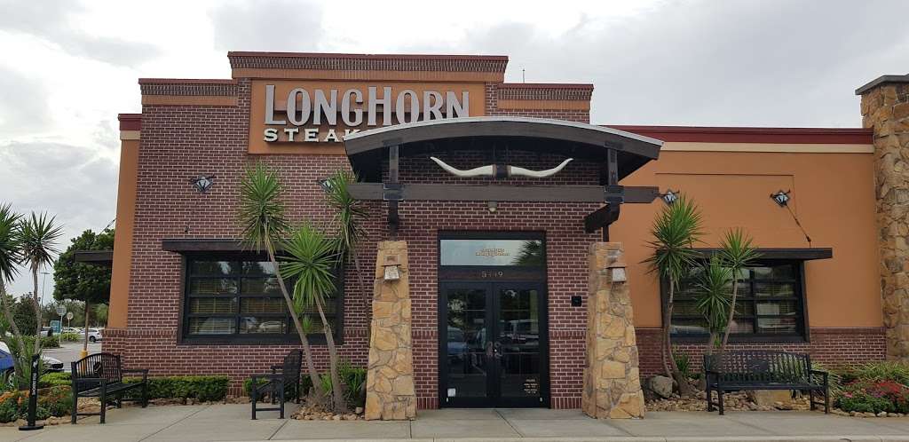 LongHorn Steakhouse | 5449 Gateway Village Cir, Orlando, FL 32812 | Phone: (407) 438-2082