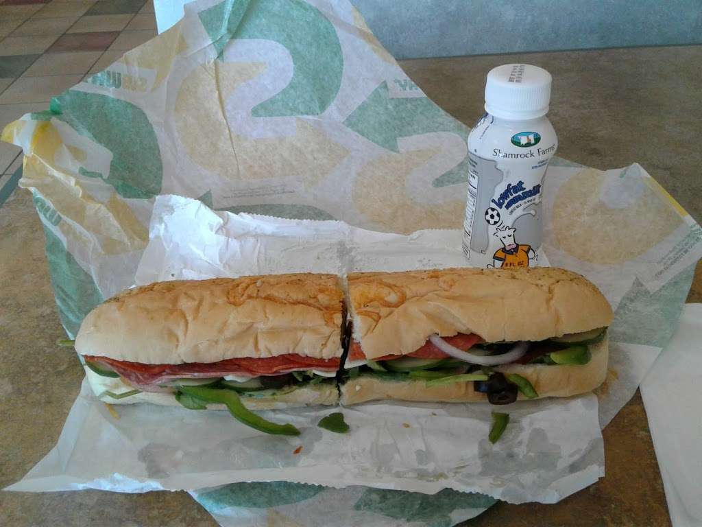 Subway | 11140 S Lone Elm Rd, Olathe, KS 66061, USA | Phone: (913) 764-6565