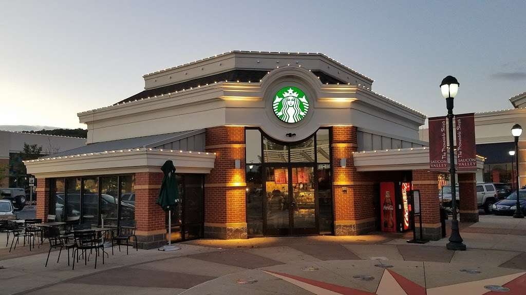 Starbucks | 2900 Center Valley Pkwy, Center Valley, PA 18034, USA | Phone: (610) 791-3056