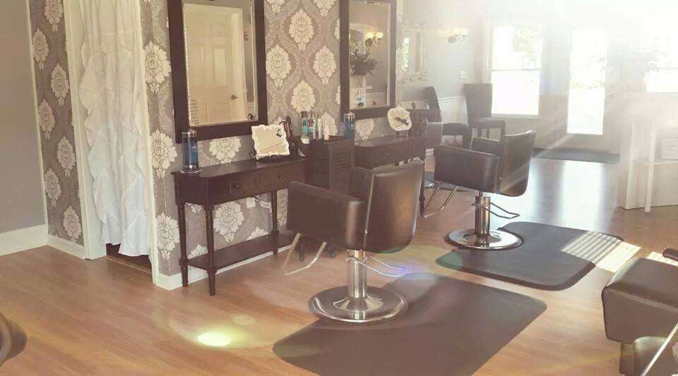 Luxe Salon | 7 W Main St, Merrimac, MA 01860, USA | Phone: (978) 346-0170