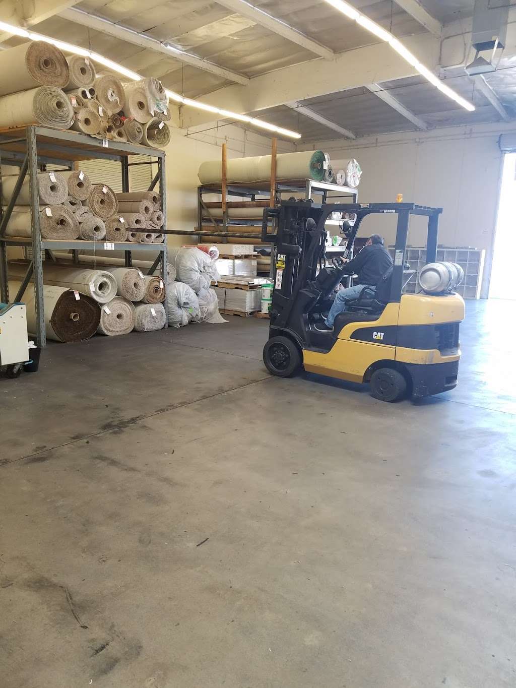 Lyncco Sales Carpet Outlet | 3427 W Whitton Ave, Phoenix, AZ 85017, USA | Phone: (602) 325-9248