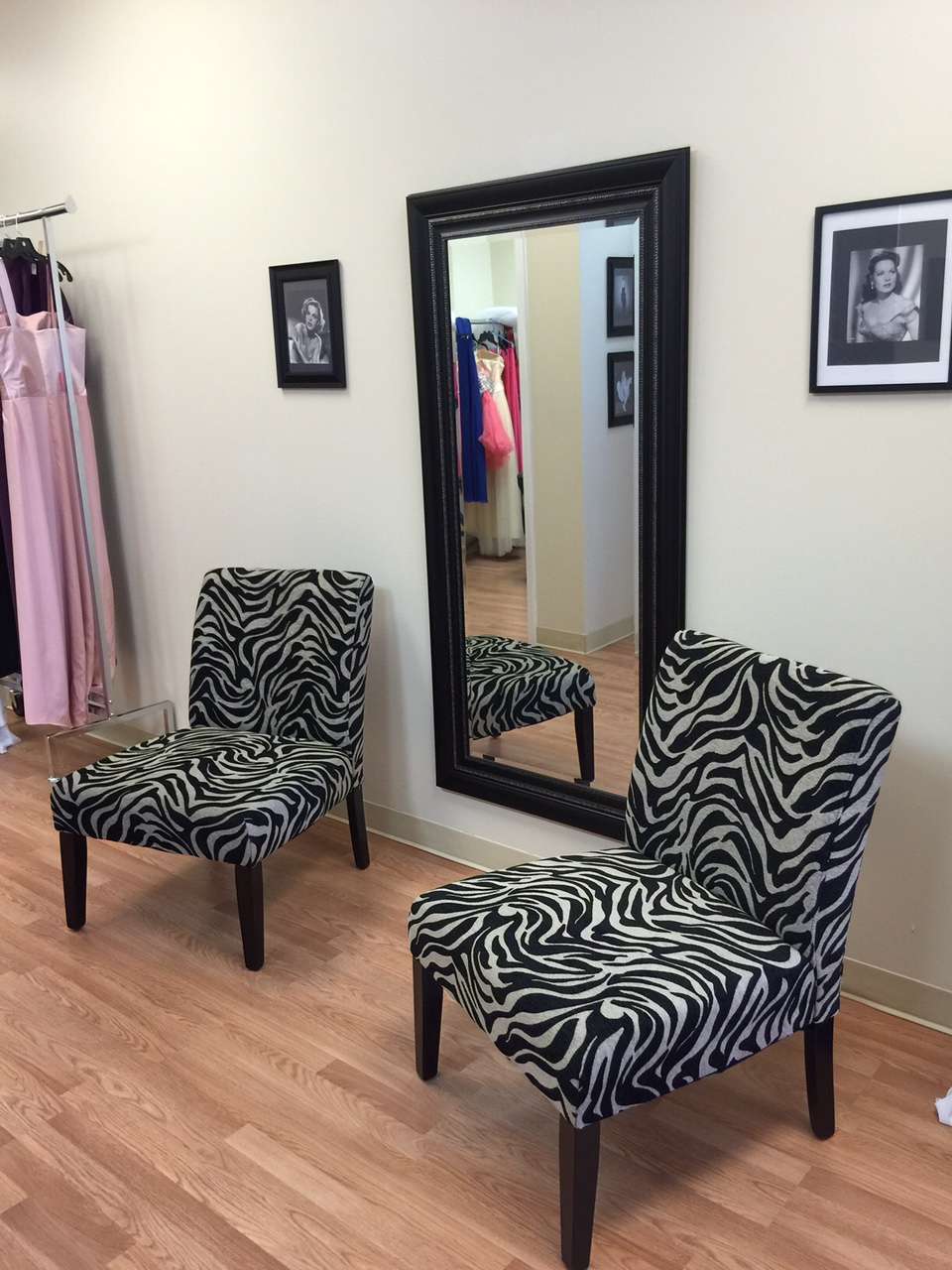 Bella Gowns & Tuxedos | 3352 Canoe Creek Rd, St Cloud, FL 34772 | Phone: (321) 251-2866