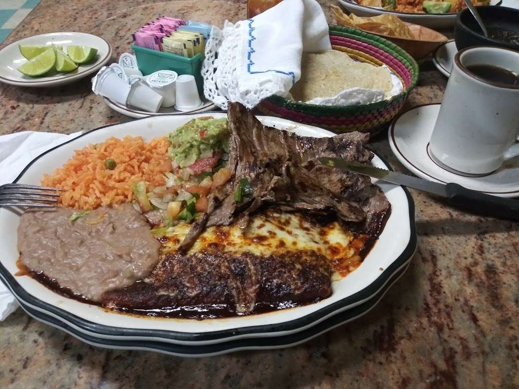 La Cecina Restaurant 2 | 601 Burnham Ave, Calumet City, IL 60409, USA | Phone: (708) 868-6386