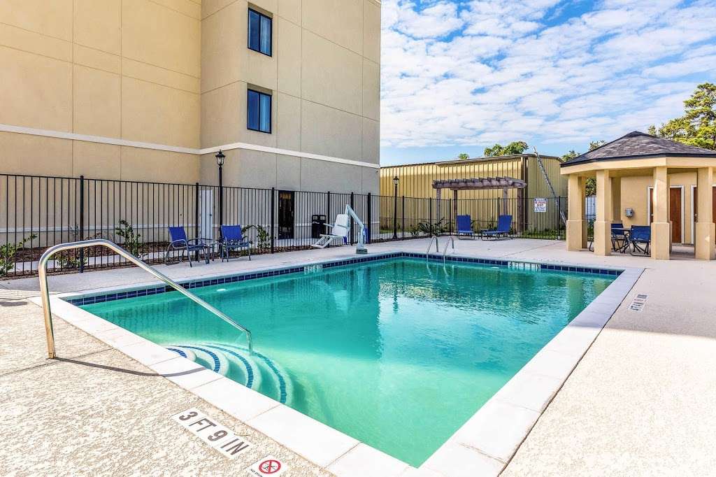 Comfort Suites | 15813 2nd St, Channelview, TX 77530 | Phone: (281) 864-7552