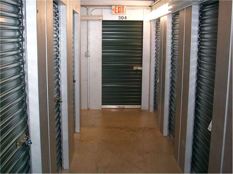 Extra Space Storage | 1108 18th St NE, Hickory, NC 28601, USA | Phone: (828) 324-1414
