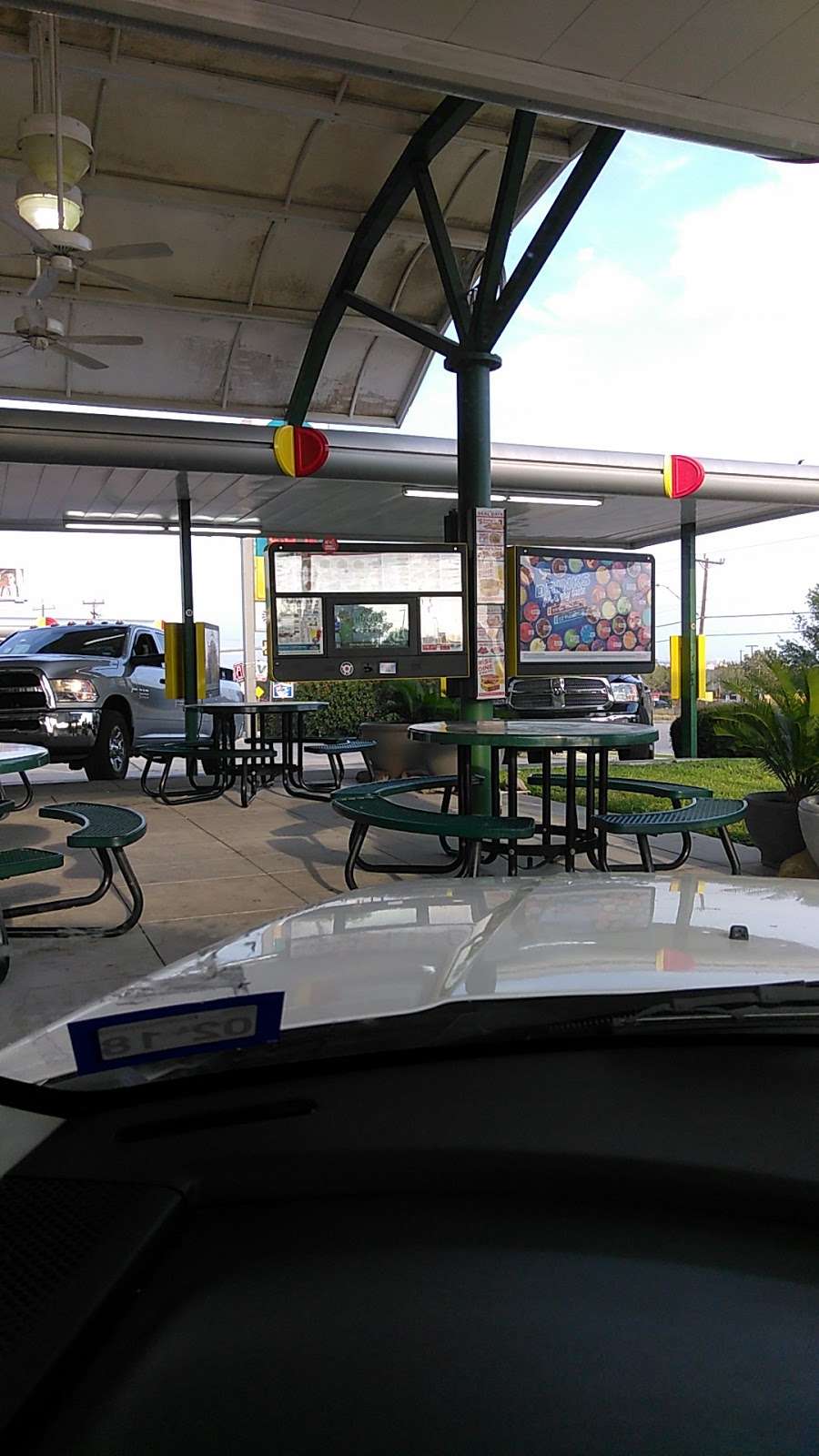 Sonic Drive-In | 16401 Nacogdoches Rd, San Antonio, TX 78247, USA | Phone: (210) 590-6670