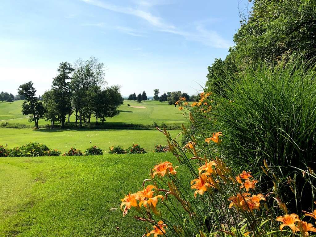 The Bridges Golf Club, Guest Quarters, & Green Horizon Grill | 6729 York Rd, Abbottstown, PA 17301, USA | Phone: (717) 624-9551