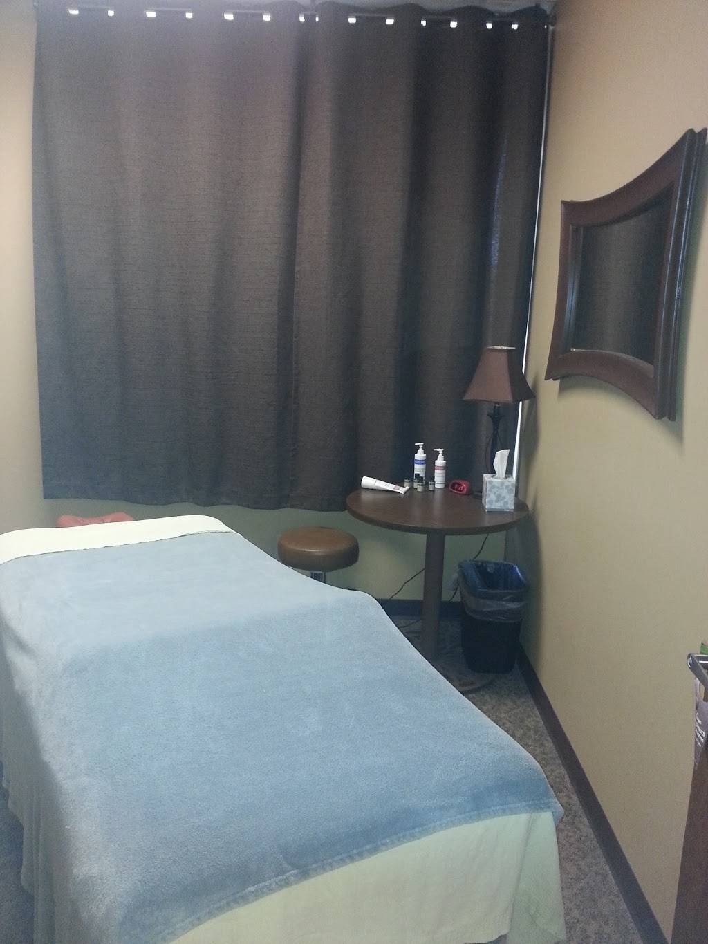 Wilbeck Chiropractic - Northwest Clinic | 5800 W Central Ave, Wichita, KS 67212, USA | Phone: (316) 444-4368