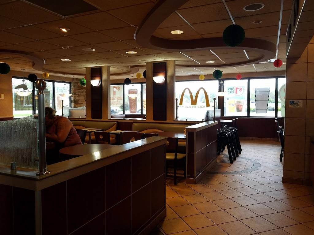 McDonalds | 3120 Niagara Falls Blvd, Amherst, NY 14228, USA | Phone: (716) 213-0014