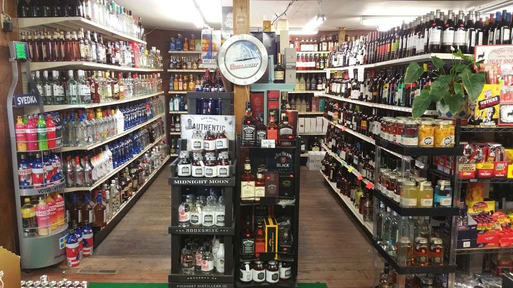 Clear Spring Liquors | 126 Cumberland St, Clear Spring, MD 21722, USA | Phone: (301) 842-0155