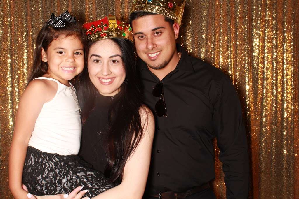 Instant Memories Photo booth Rentals | 1450 E Mette Ct, Kissimmee, FL 34744, USA | Phone: (407) 818-6777