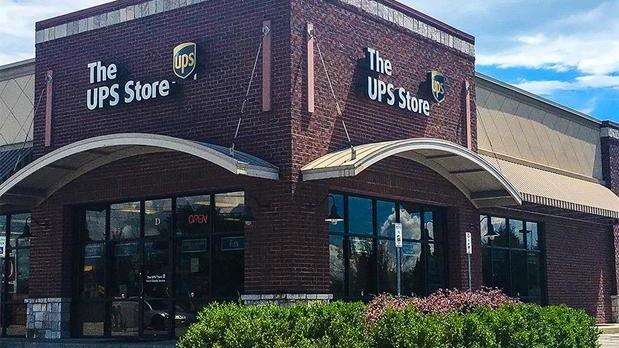 The UPS Store | 704 S State Rd 135 Ste D, Greenwood, IN 46143 | Phone: (317) 888-3239