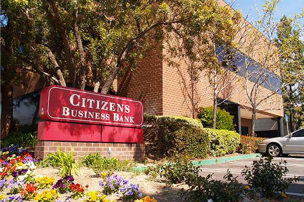 Citizens Business Bank | 100 E Huntington Dr, Monrovia, CA 91016, USA | Phone: (626) 303-4661