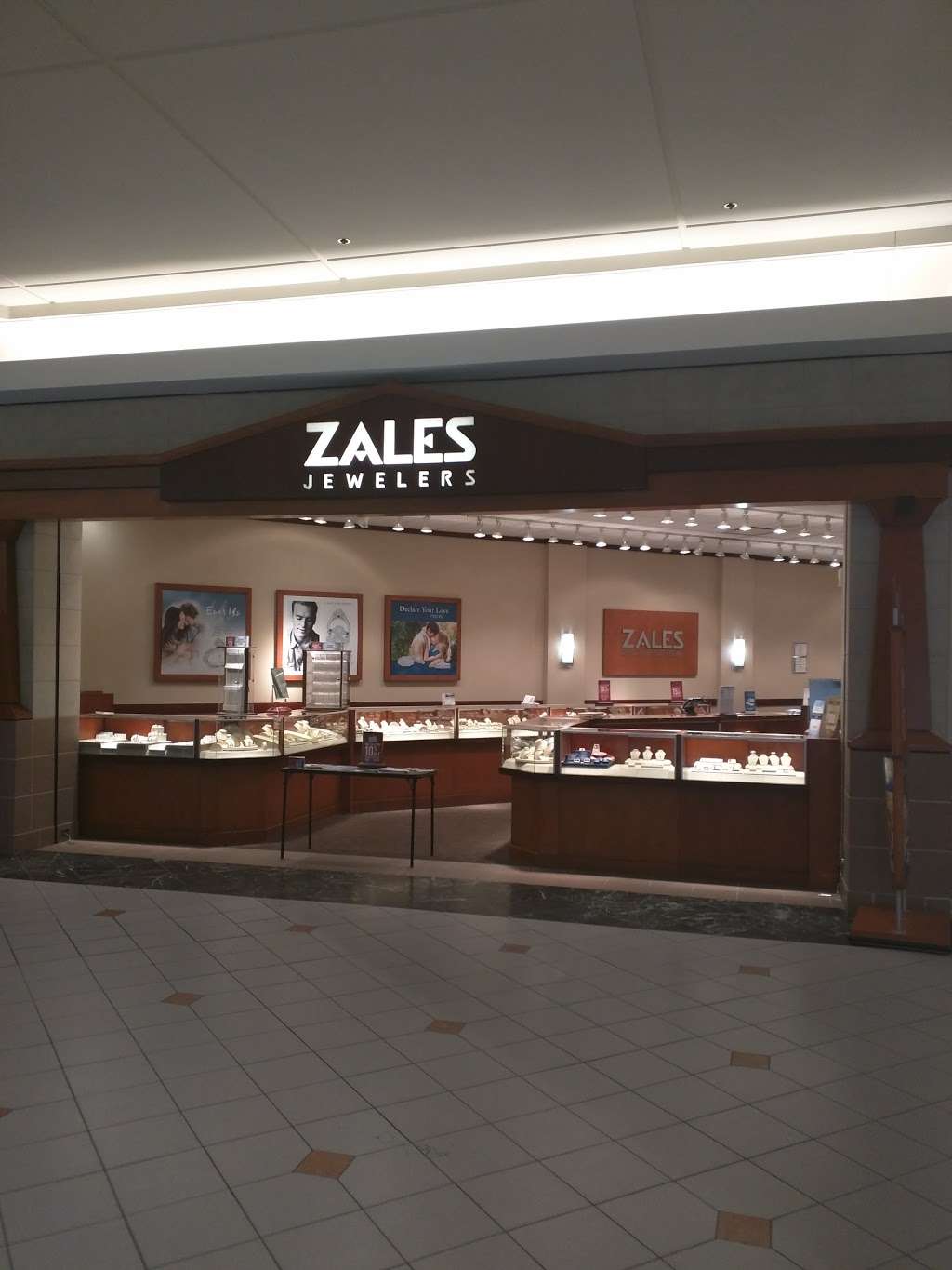 Zales | 601 Donald Lynch Blvd, Marlborough, MA 01752 | Phone: (508) 303-0013