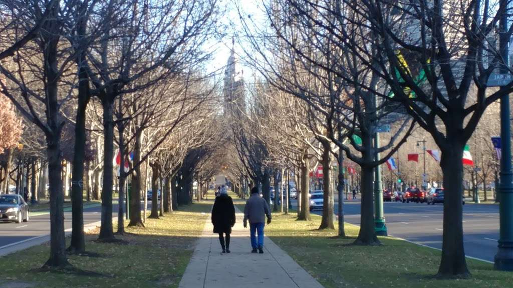 Ben Franklin Pkwy & Spring Garden - MBNS | Philadelphia, PA 19130, USA