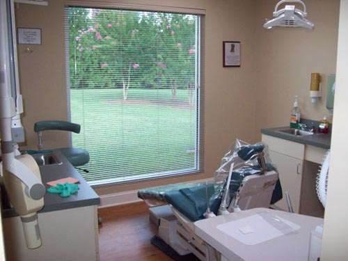 Johnson Jr Alfred C DDS | 1306 Old Fairhope Ct, York, SC 29745, USA | Phone: (803) 628-1142