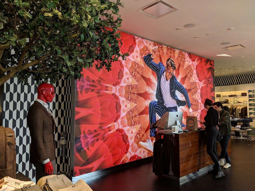 Suitsupply Williamsburg Brooklyn | 57 Wythe Ave, Brooklyn, NY 11249, USA | Phone: (347) 407-9355