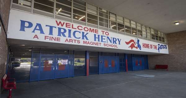 Patrick Henry Middle School | 10702 E Hardy Rd, Houston, TX 77093, USA | Phone: (713) 696-2650