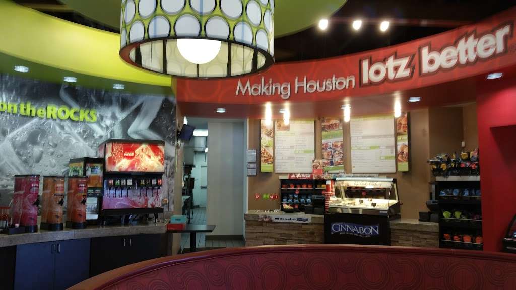 Schlotzskys | 76 Yale St, Houston, TX 77007, USA | Phone: (713) 880-0505