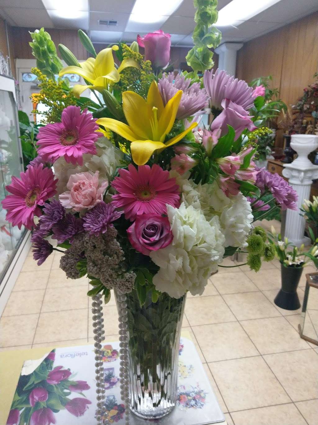 Rogers Flower Shop | 413 N Euclid Ave, Ontario, CA 91762, USA | Phone: (909) 984-8117