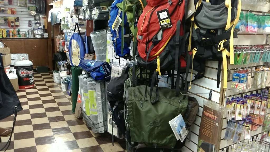 Camp-Site Sport Shop Inc | 1877 New York Ave, Huntington Station, NY 11746 | Phone: (631) 271-4969