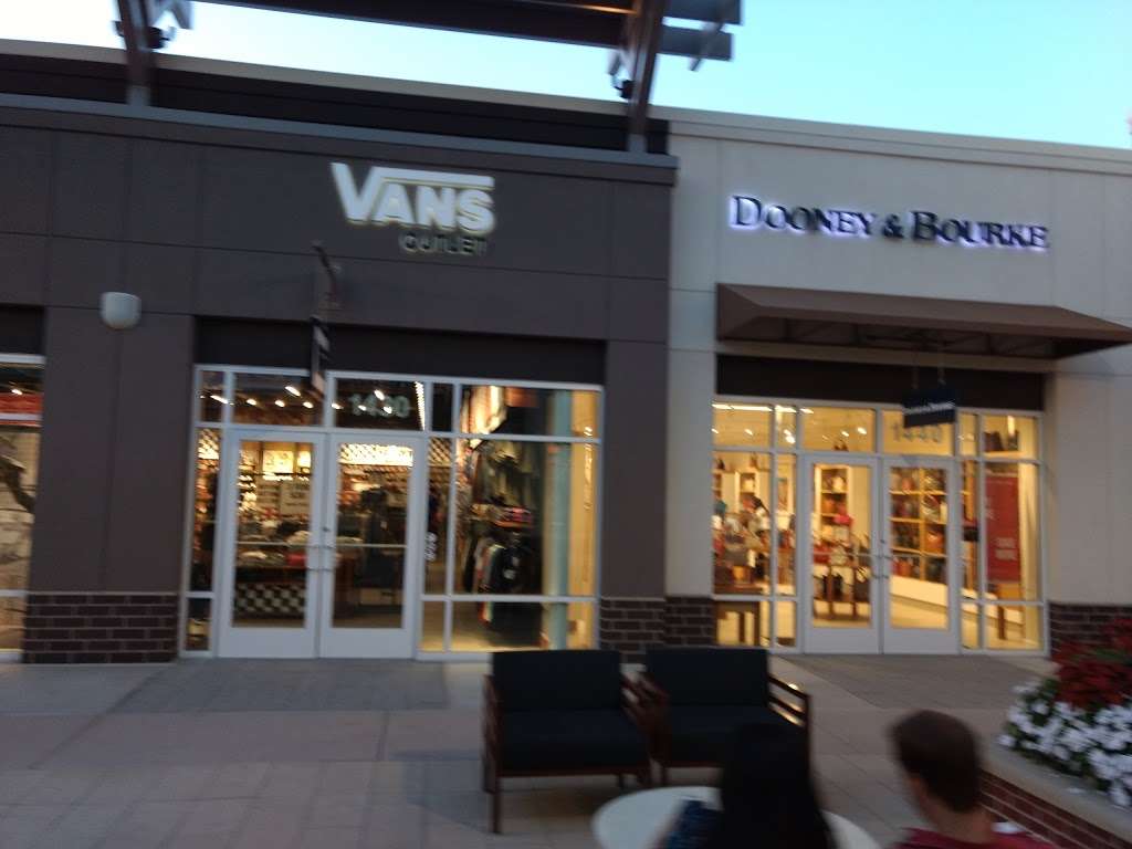 vans store west county mall