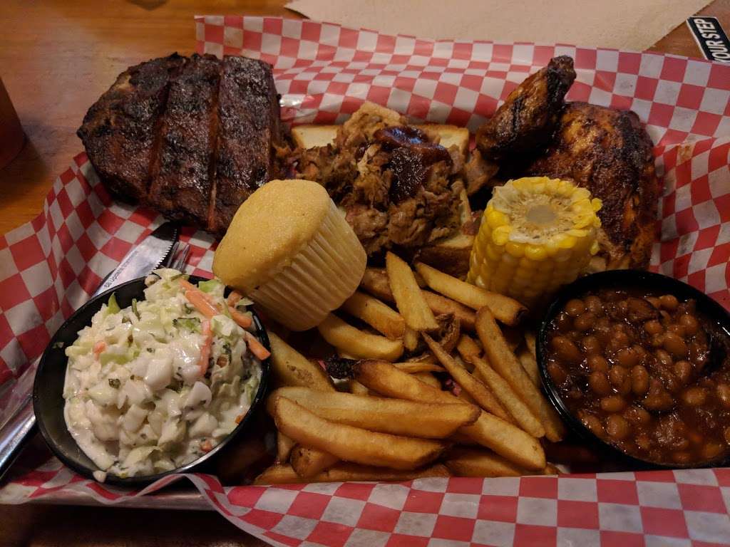Famous Daves Bar-B-Que | 61 Curtner Ave, San Jose, CA 95125, USA | Phone: (408) 292-7444