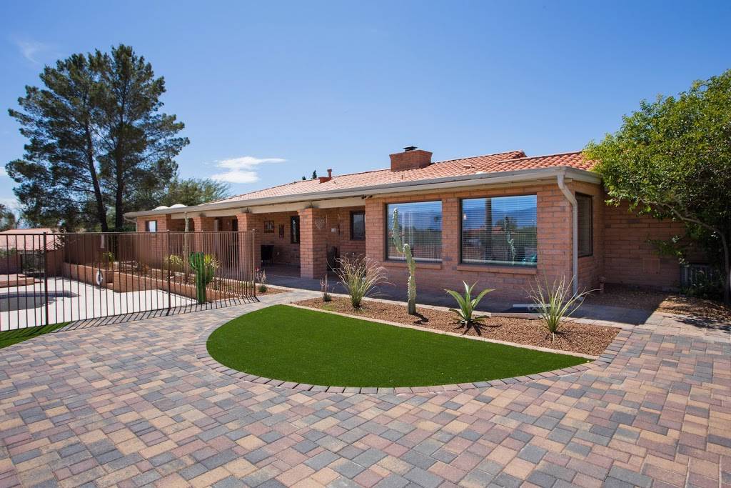 Desert Gardens Assisted Living and Memory Care | 3700 N River Hills Dr, Tucson, AZ 85750, USA | Phone: (520) 600-4408