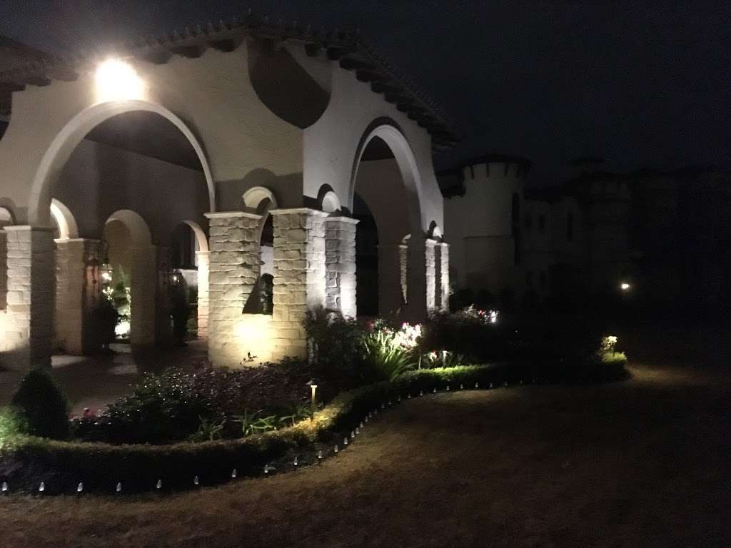 Majestic Landscape Lighting - Outdoor Lighting Service and Insta | 25603 Broad Oak Trail, San Antonio, TX 78255, USA | Phone: (210) 876-3260