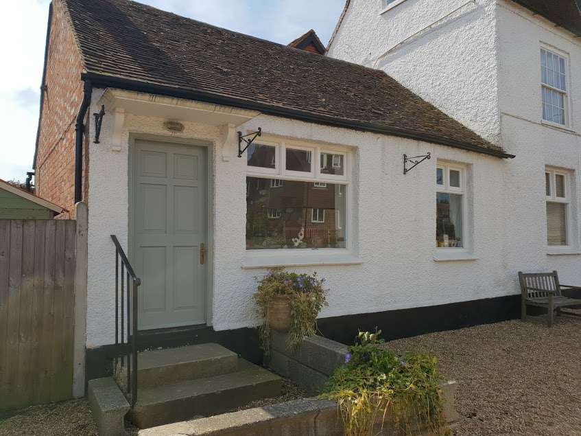 Two Brewers Clocks & Antiques | Two Brewers, Lees Rd, Yalding, Maidstone ME18 6HB, UK | Phone: 01622 817315