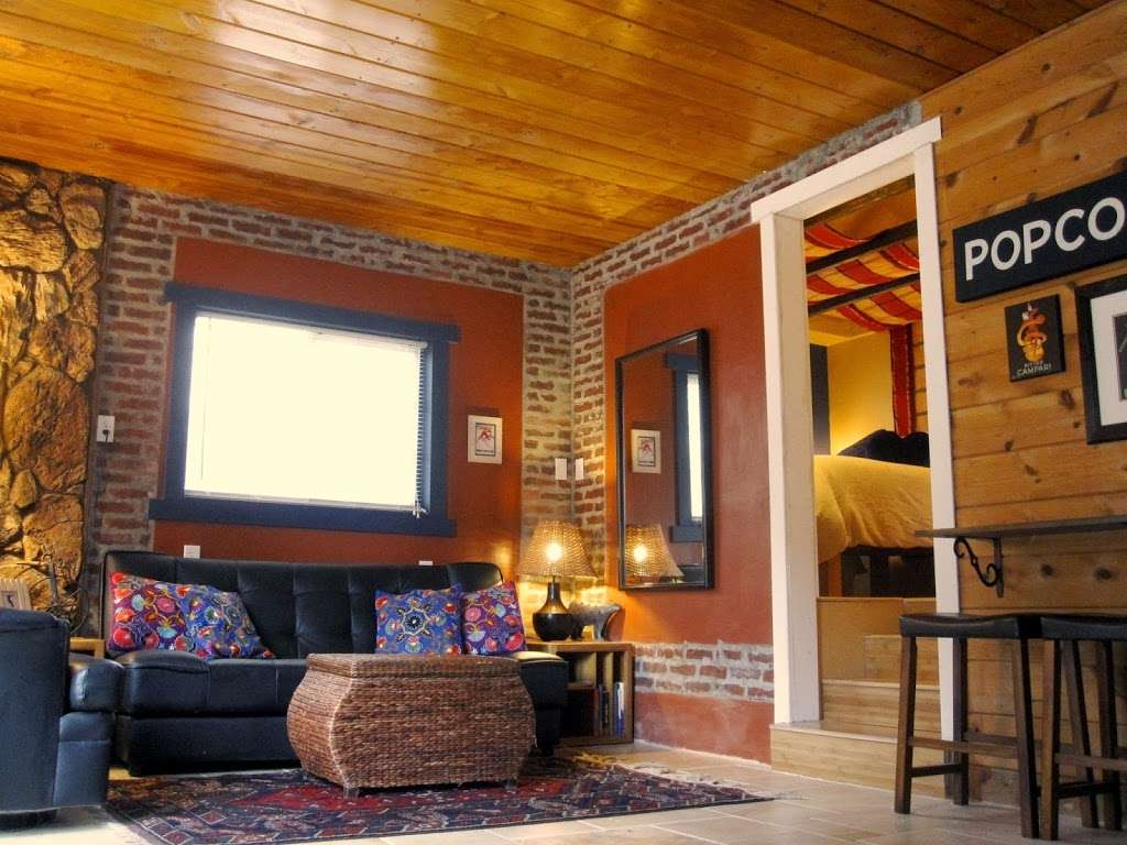 Little Pines Cabin & The Hideaway | 2383 E Canyon Dr, Wrightwood, CA 92397, USA | Phone: (626) 629-6032
