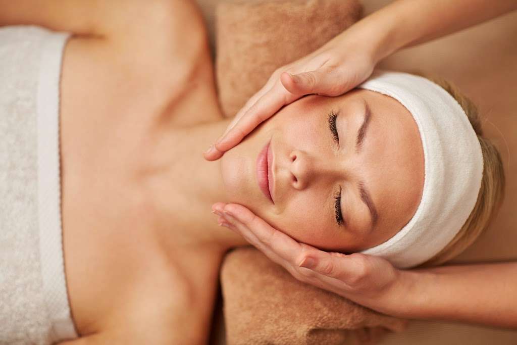 Arizona Spa | 18335 W National Ave, New Berlin, WI 53146, USA | Phone: (262) 679-1515