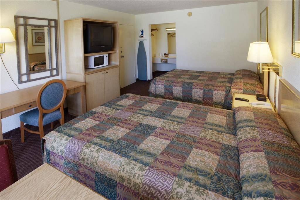 Americas Best Value Inn Norfolk Airport Area | 5725 Northampton Blvd, Virginia Beach, VA 23455, USA | Phone: (757) 464-9351