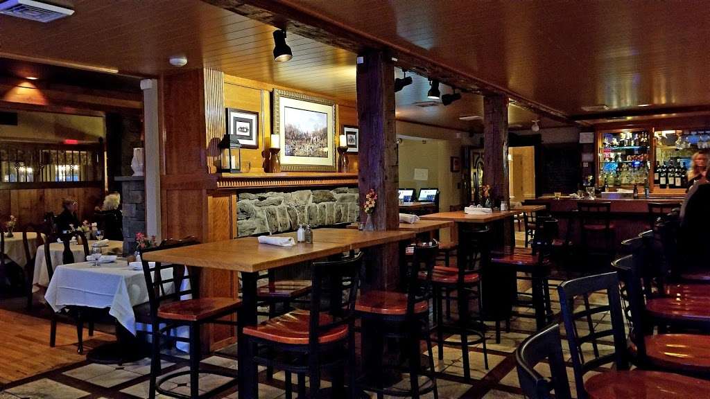 Camelot Restaurant & Inn | 17 Johnson Rd, Clarks Summit, PA 18411, USA | Phone: (570) 585-1430