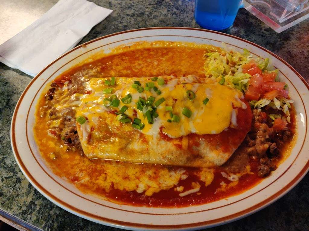 El Volcan Mexican Grill | 17110 E US Hwy 24, Independence, MO 64056, USA | Phone: (816) 257-2676