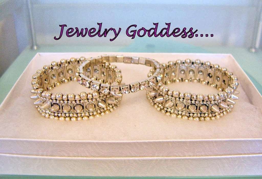 Boutique Bouchee, Jewelry Goddess | 635 E 38th St, Chicago, IL 60653, USA | Phone: (312) 404-2039